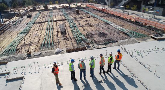 Chantier et travailleurs vue d'en haut